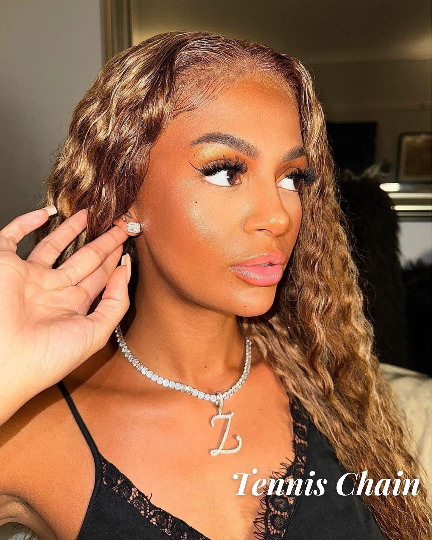 Posh Cursive Pendant Necklace