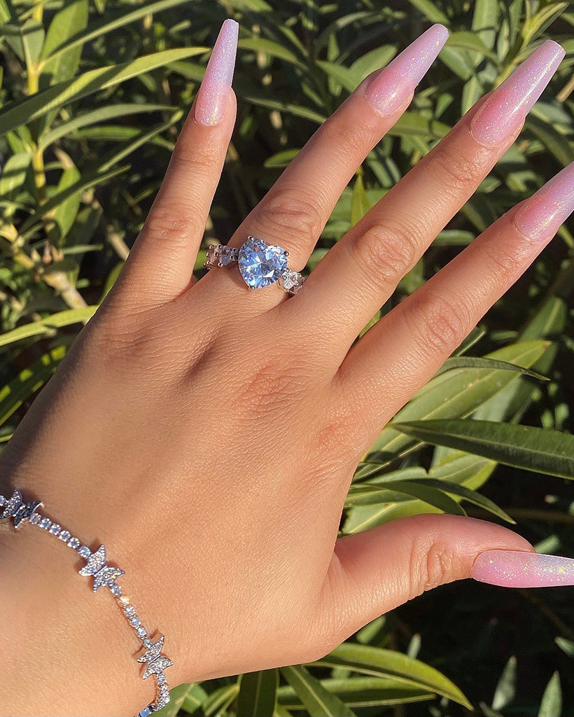 ICY Queen Ring