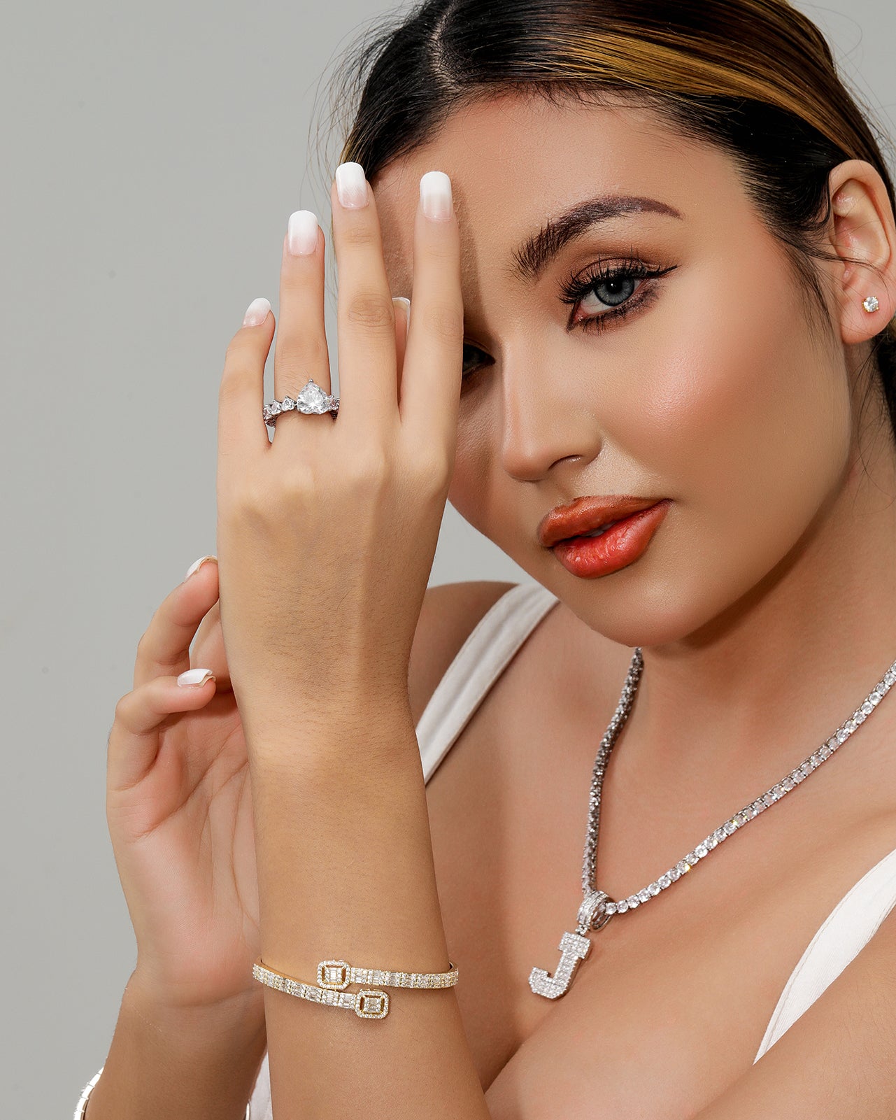 ICY Queen Ring