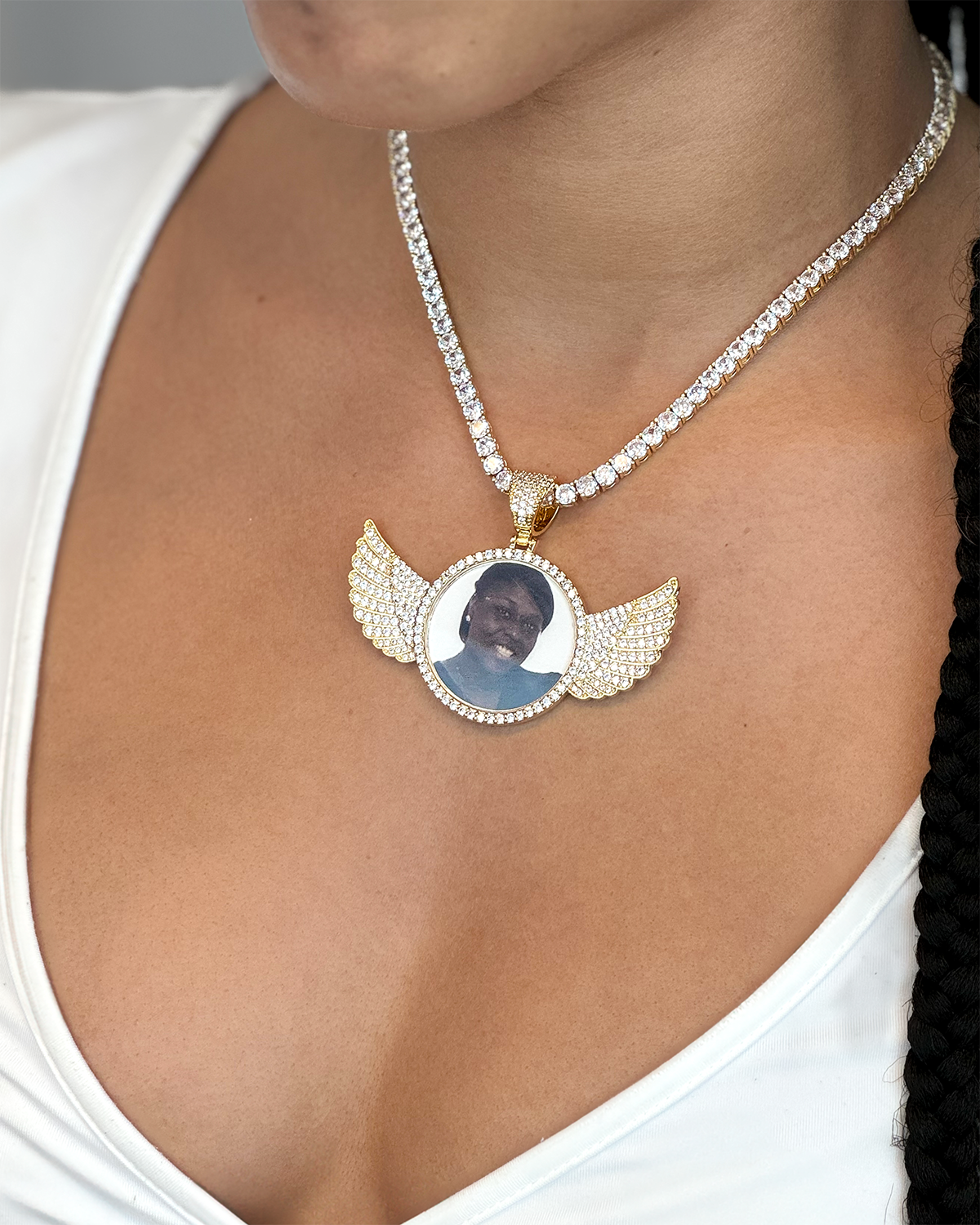 Angel Wings Circle Photo Pendant